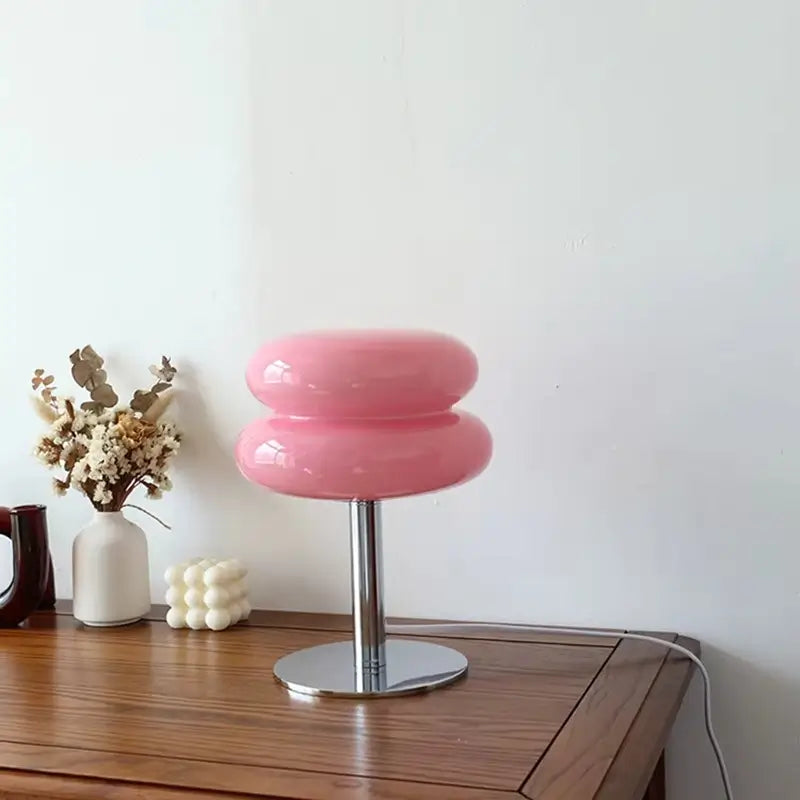 Macaron | L’Élégance Rétro au Service de Votre Lumière !